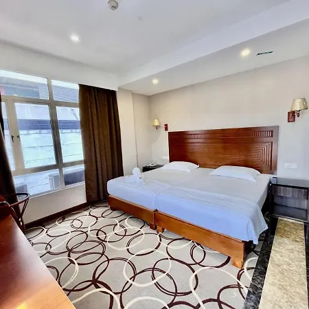 Fan Holiday Hotel